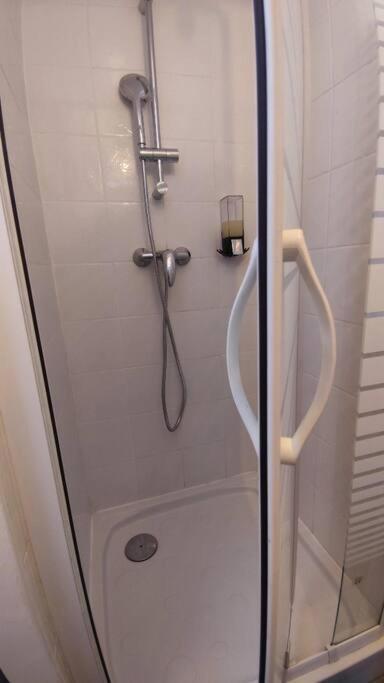 Le Joli'Mans, Appartement Refait A Neuf, Entierement Equipe, Pour 2 Personnes, Proche Quartier Historique Et Centre Le Mans Dış mekan fotoğraf